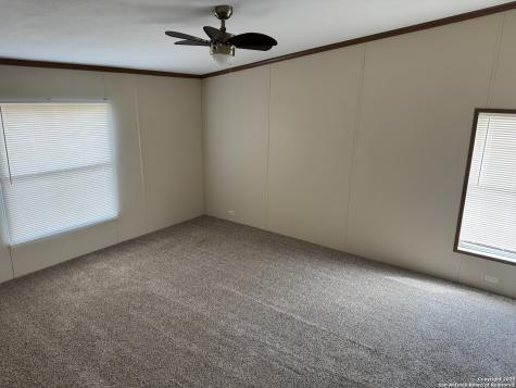 207 Persimmon Pleasanton TX 78064