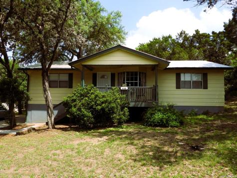 448 White Bass Drive Lakehills TX 78063