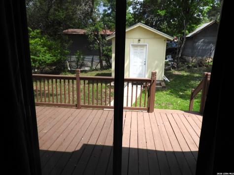 448 White Bass Drive Lakehills TX 78063