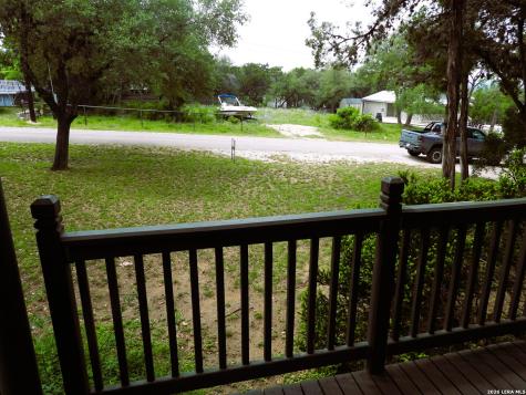 448 White Bass Drive Lakehills TX 78063