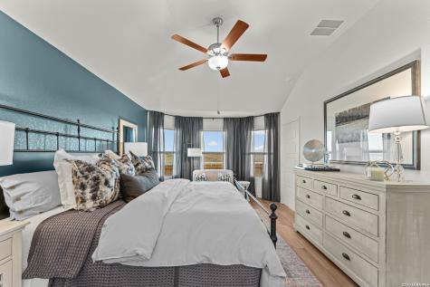 1020 Amber Lake Seguin TX 78155