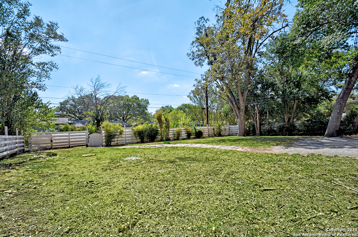 1022 Mount Eden Drive San Antonio TX 78213