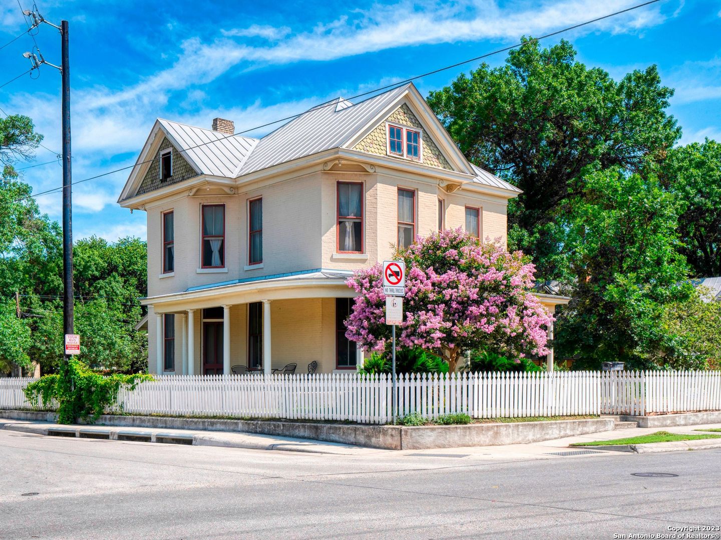1231 S Alamo Street San Antonio TX 78210