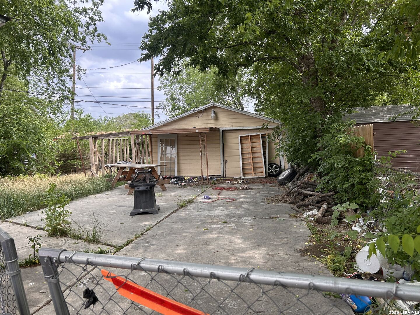 154 E Hutchins San Antonio TX 78221