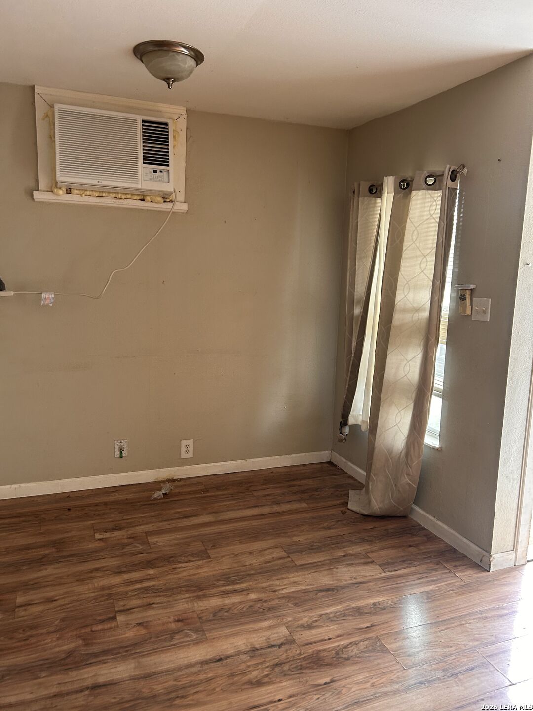 154 E Hutchins San Antonio TX 78221