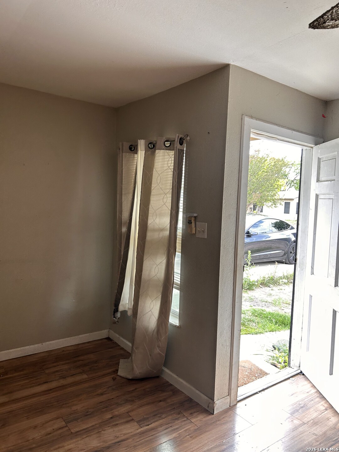 154 E Hutchins San Antonio TX 78221