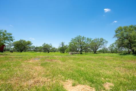 580 Fm 1332 Jourdanton TX 78026