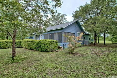 109 Kimball La Vernia TX 78121