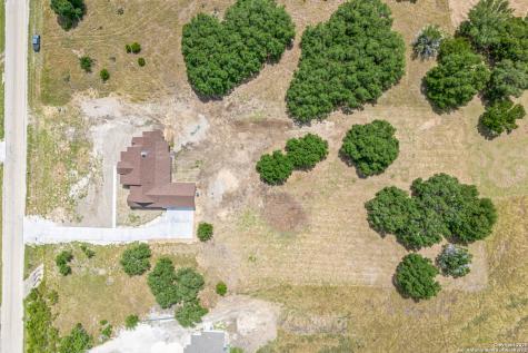 811 Horseshoe Falls Bandera TX 78003