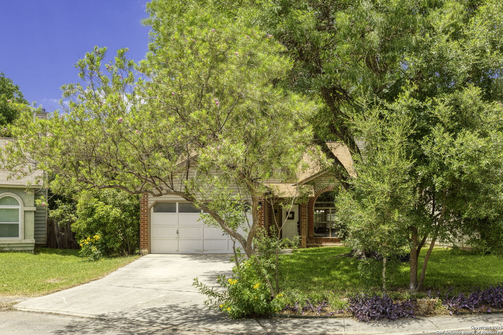 9395 Village Lance San Antonio TX 78250
