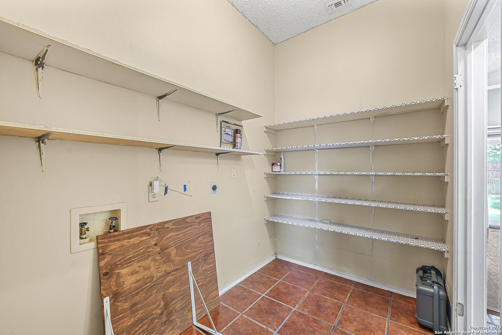 2827 Coast Plain San Antonio TX 78245