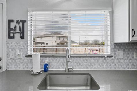 8707 Laguna Rio San Antonio TX 78251