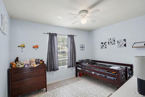 8707 Laguna Rio San Antonio TX 78251