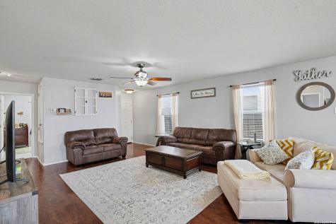 8707 Laguna Rio San Antonio TX 78251