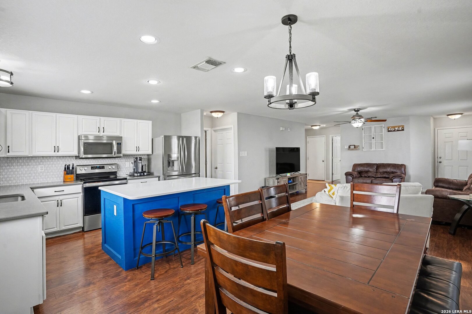 8707 Laguna Rio San Antonio TX 78251