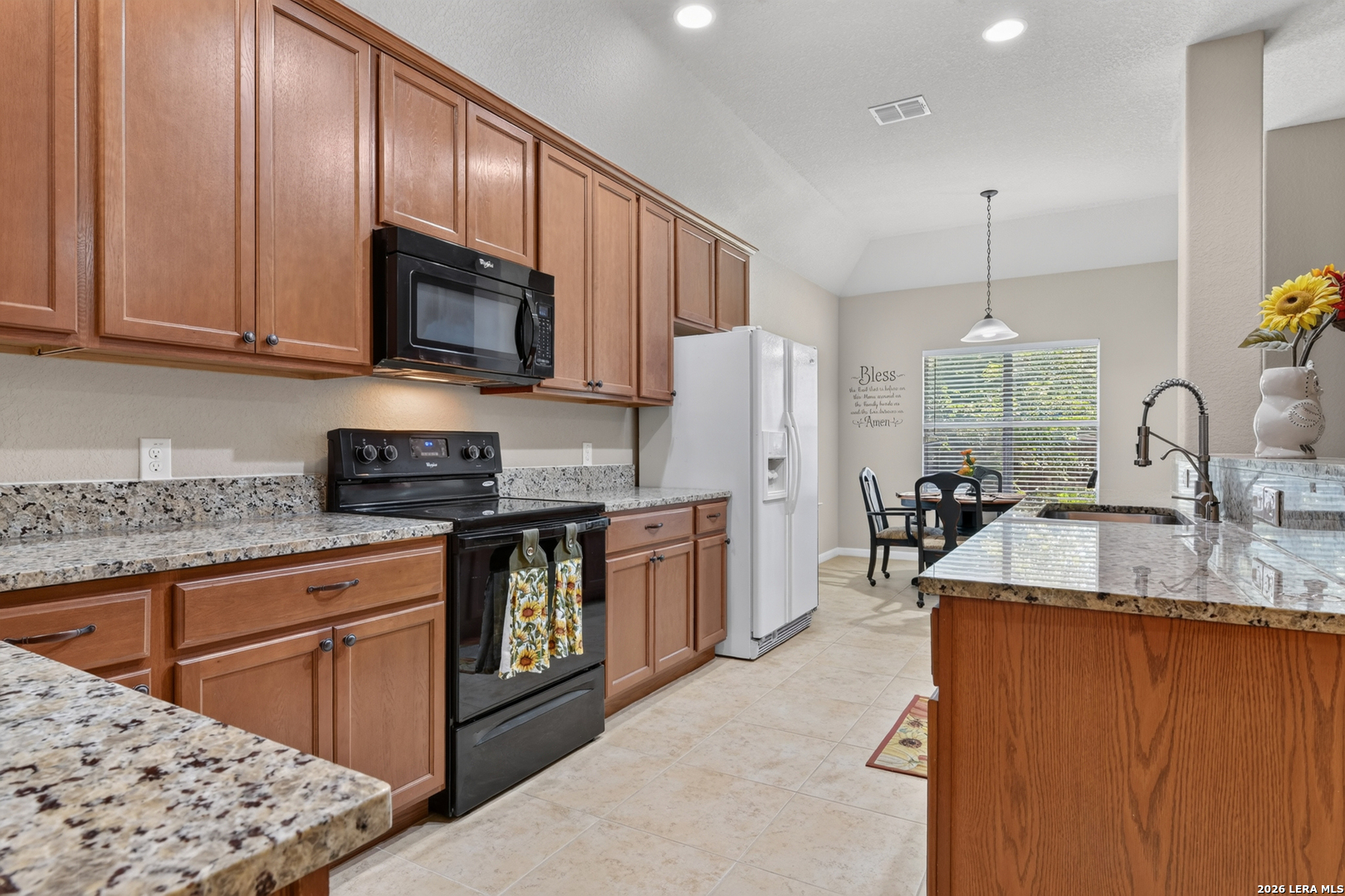 10912 Forest Breeze Live Oak TX 78233