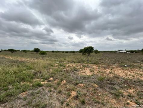 LOTS21-22&30-31 County Road 1629 Hillcounty Moore TX 78057
