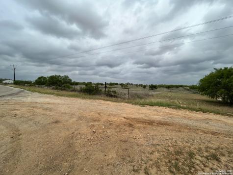 LOTS21-22&30-31 County Road 1629 Hillcounty Moore TX 78057
