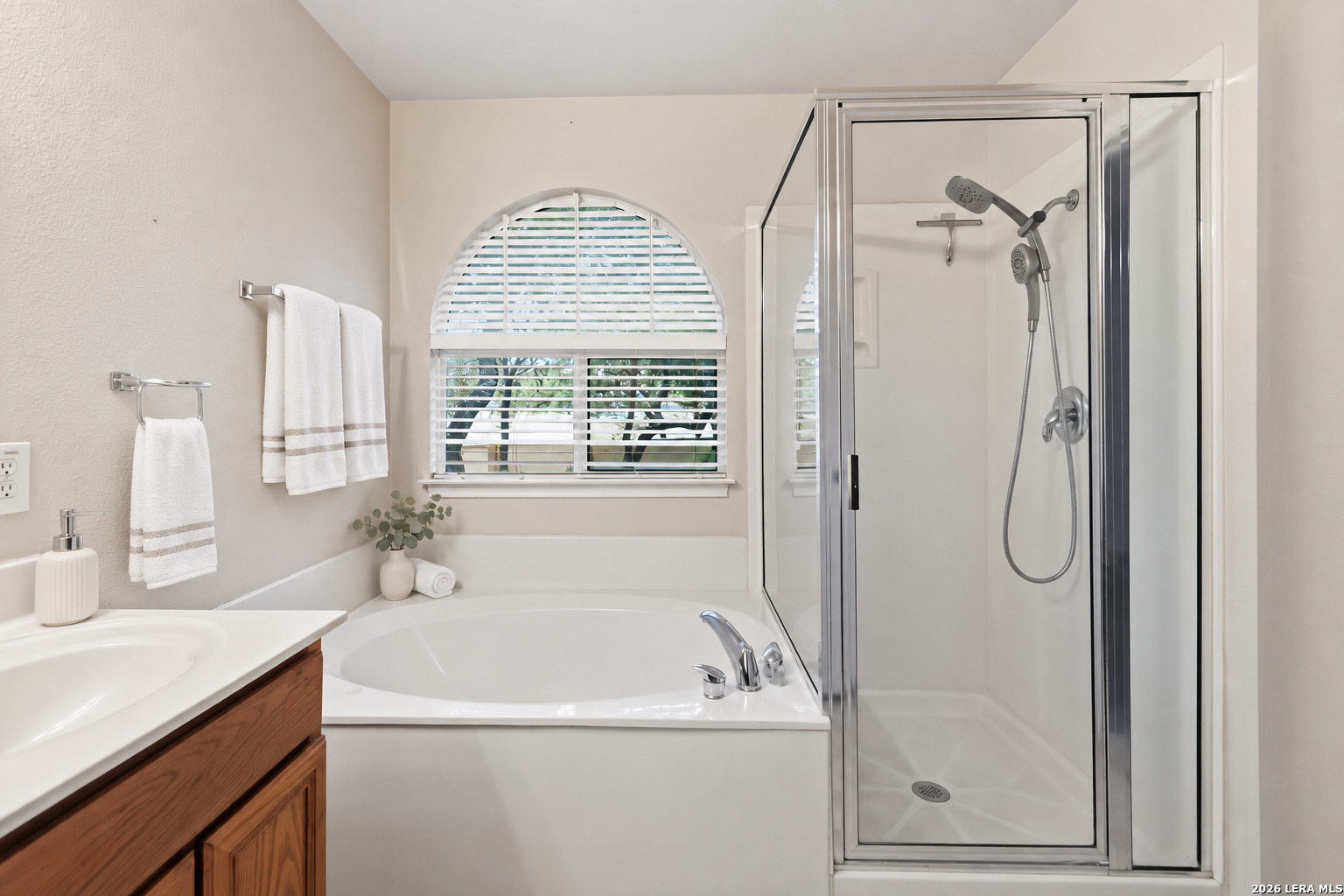8635 Eagle Peak Helotes TX 78023