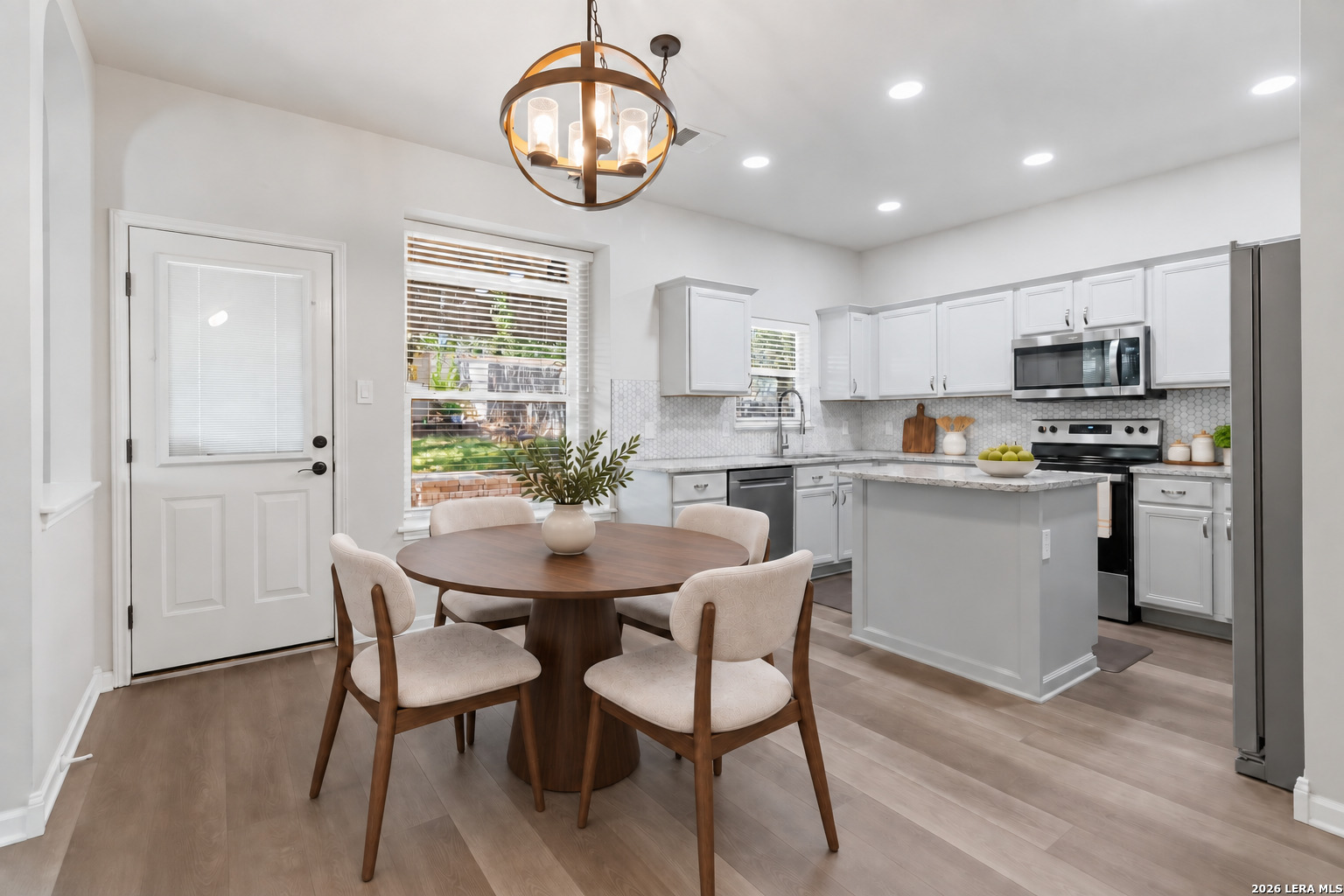 8635 Eagle Peak Helotes TX 78023