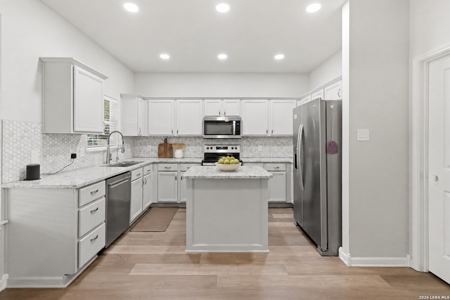 8635 Eagle Peak Helotes TX 78023