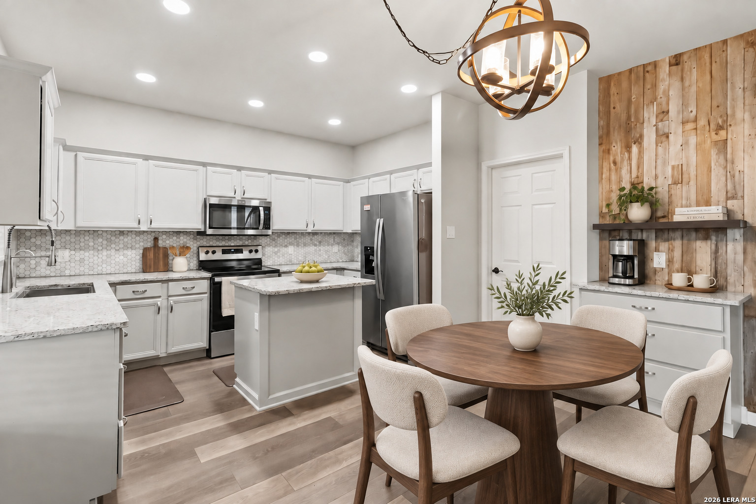 8635 Eagle Peak Helotes TX 78023