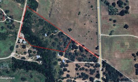 7527 N Highway 16 Poteet TX 78065