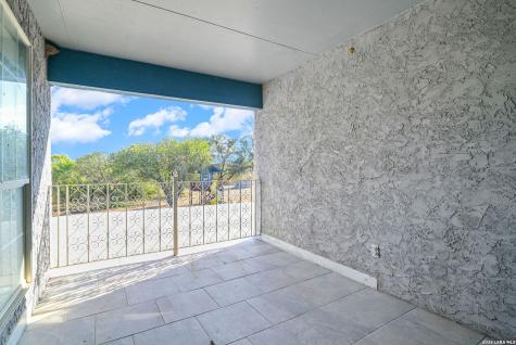 5280 Smith Road Von Ormy TX 78073