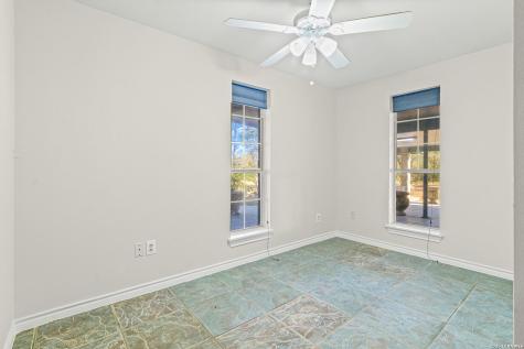 5280 Smith Road Von Ormy TX 78073