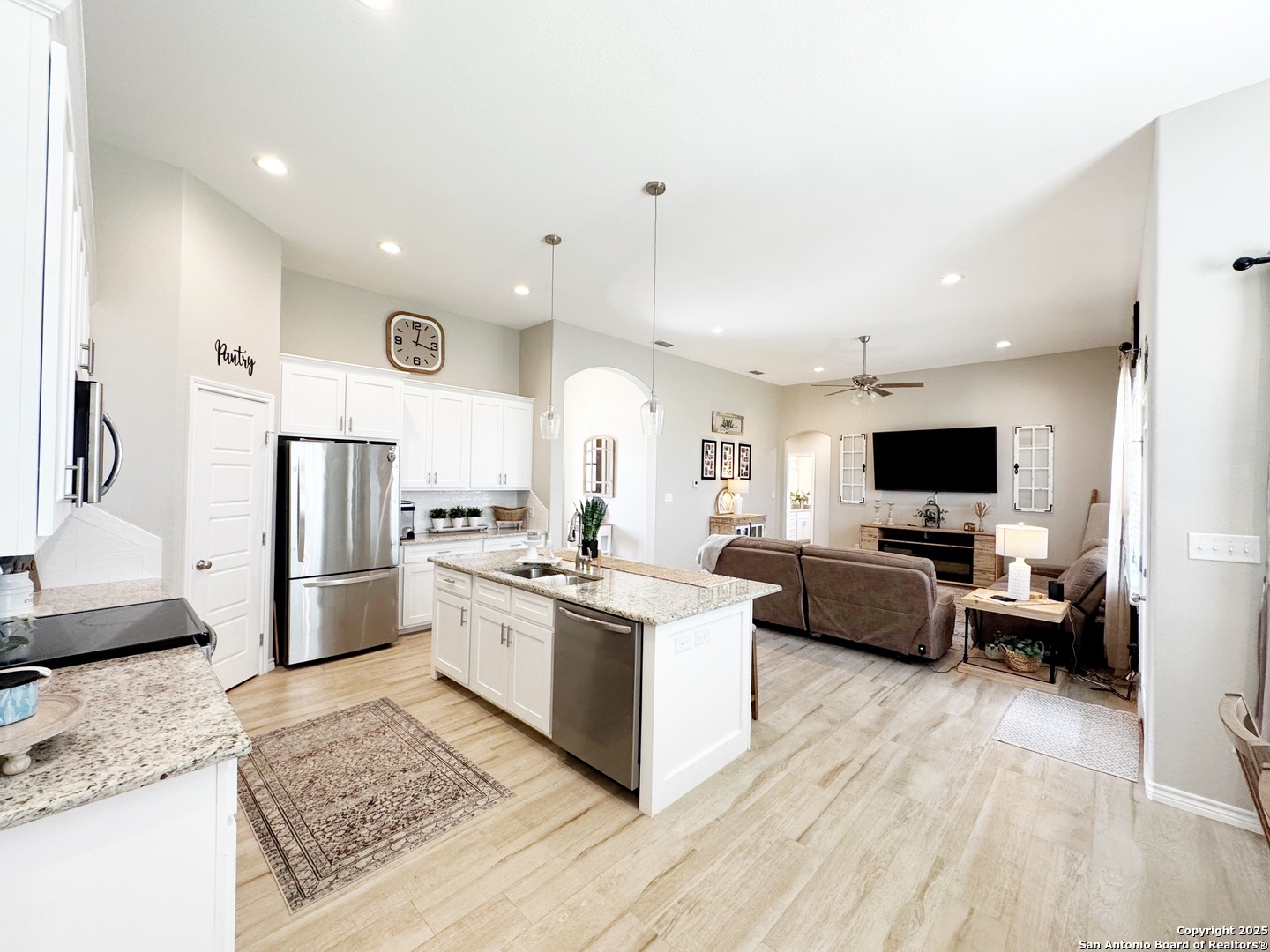 1683 Vista View Pleasanton TX 78064