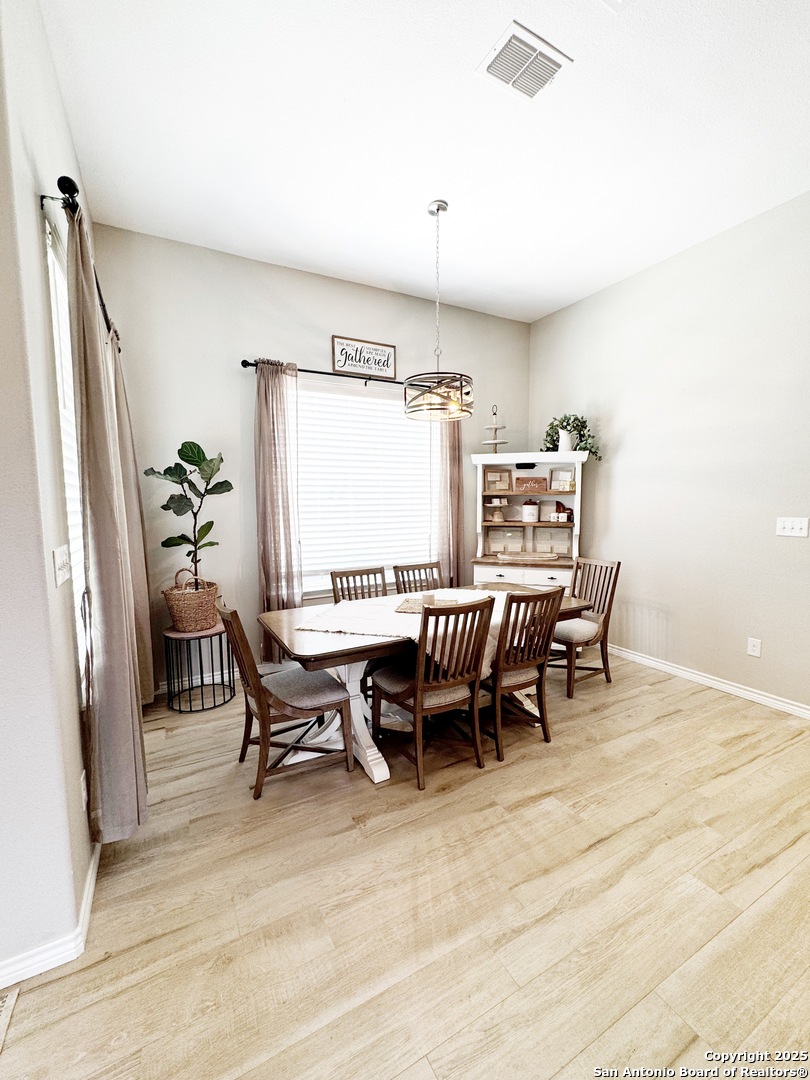 1683 Vista View Pleasanton TX 78064