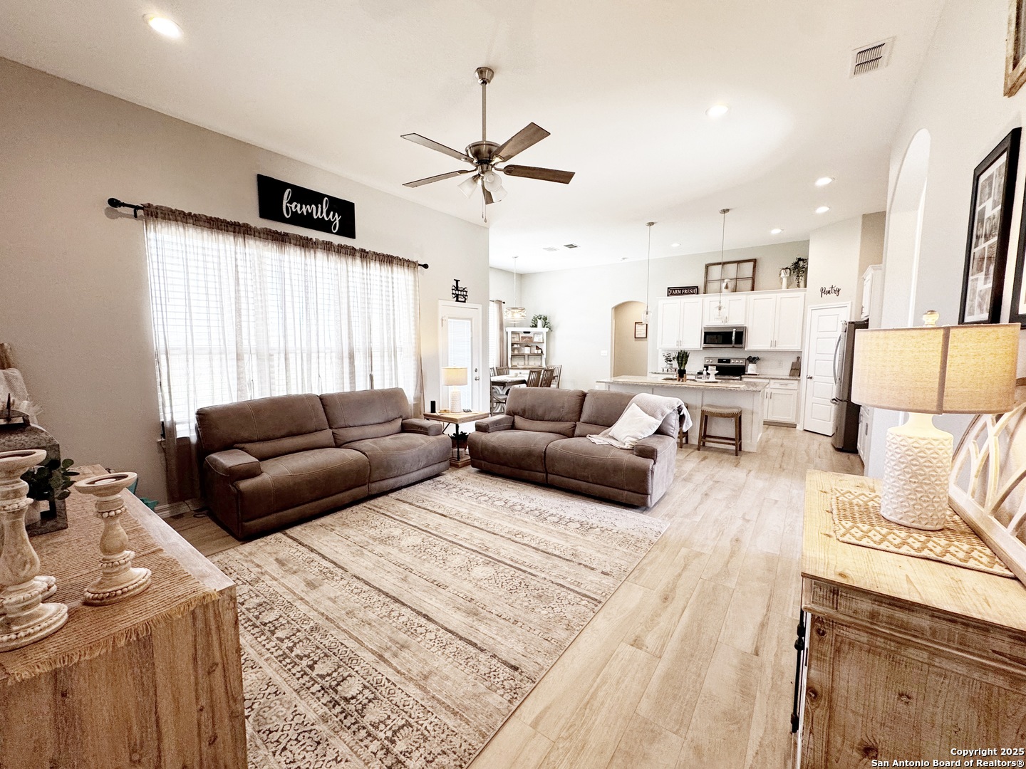 1683 Vista View Pleasanton TX 78064