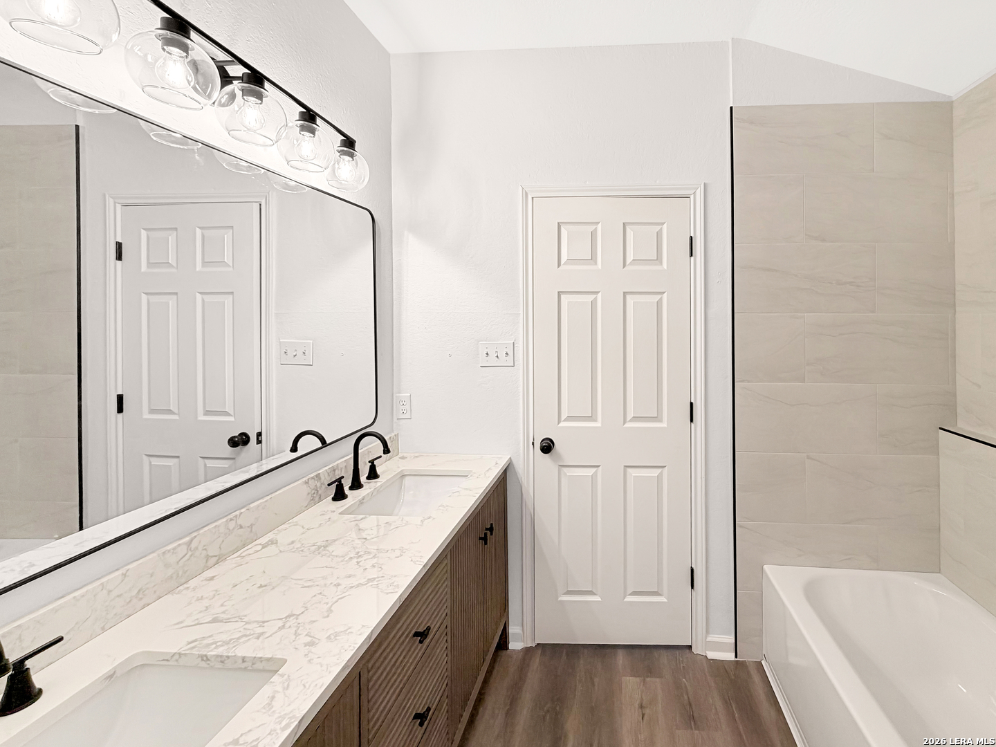 4019 Flowing Path San Antonio TX 78247