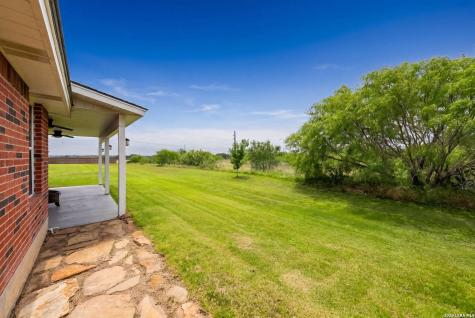 122 Castlewood Drive Seguin TX 78155