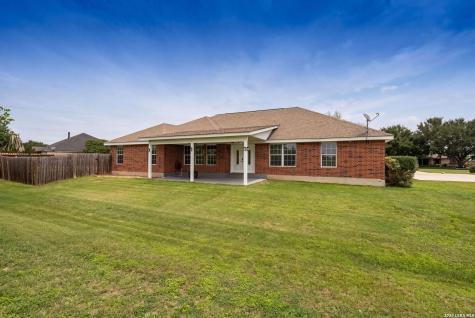 122 Castlewood Drive Seguin TX 78155