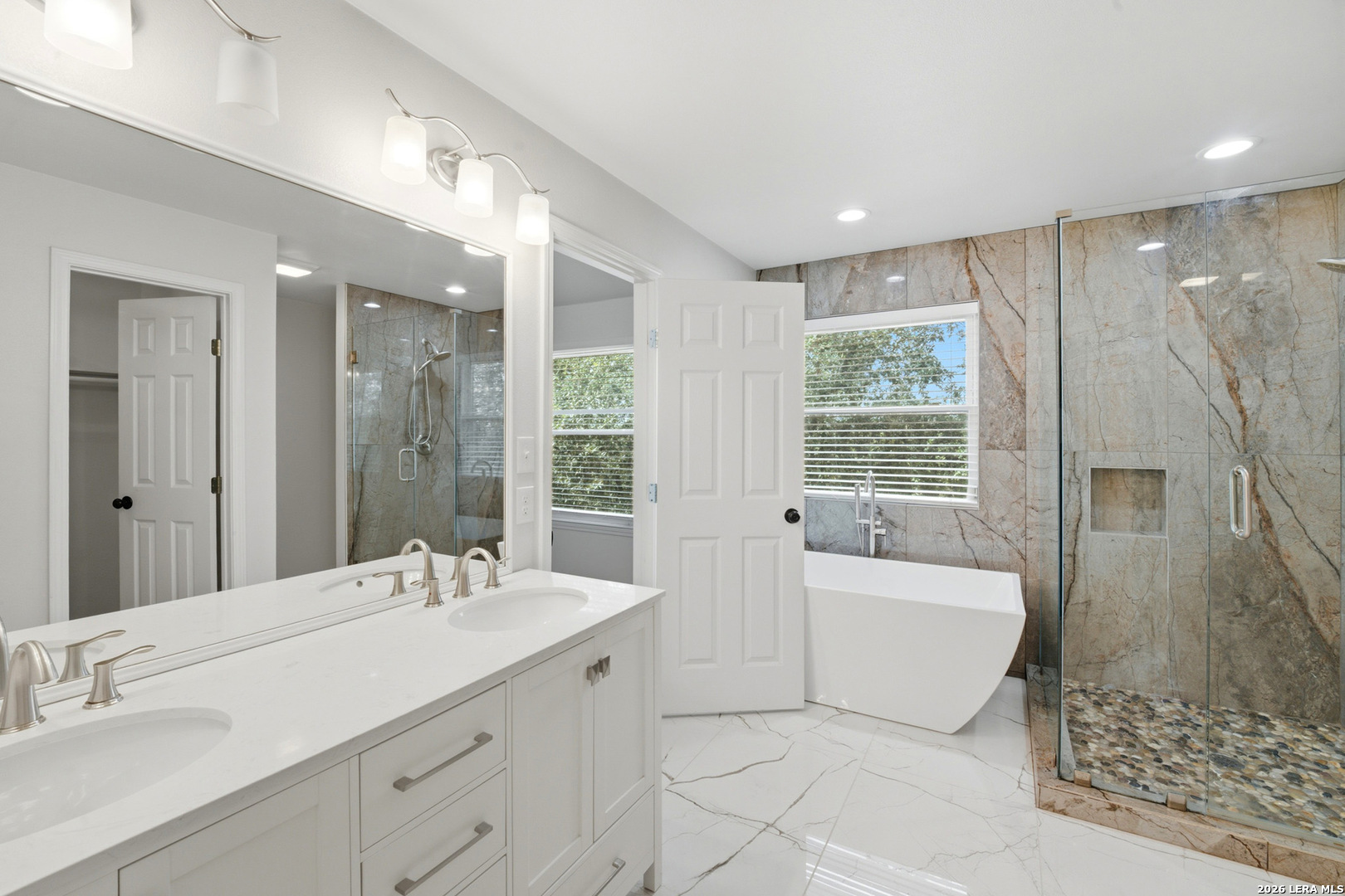 2854 Lakehills San Antonio TX 78251