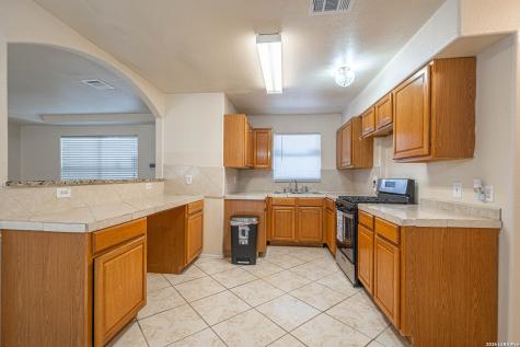 5630 Seacomber San Antonio TX 78242
