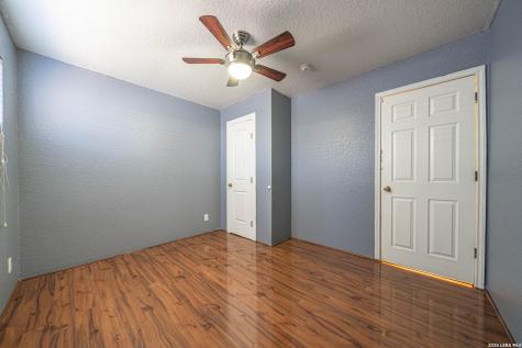 5630 Seacomber San Antonio TX 78242