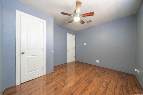 5630 Seacomber San Antonio TX 78242