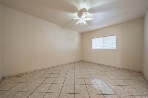 5630 Seacomber San Antonio TX 78242
