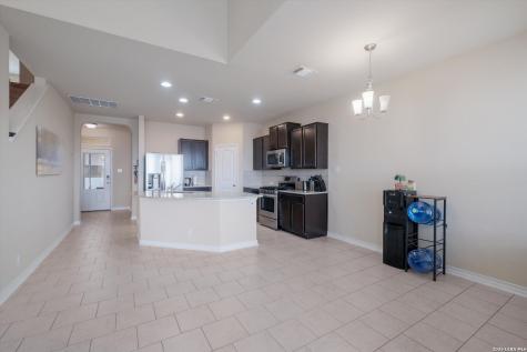 512 Saltlick Schertz TX 78108