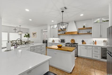 13506 Chamber Oaks San Antonio TX 78231