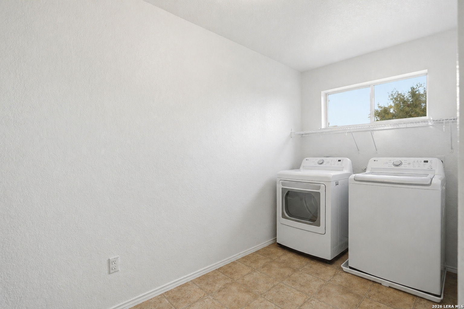 8111 Silver Grove San Antonio TX 78254