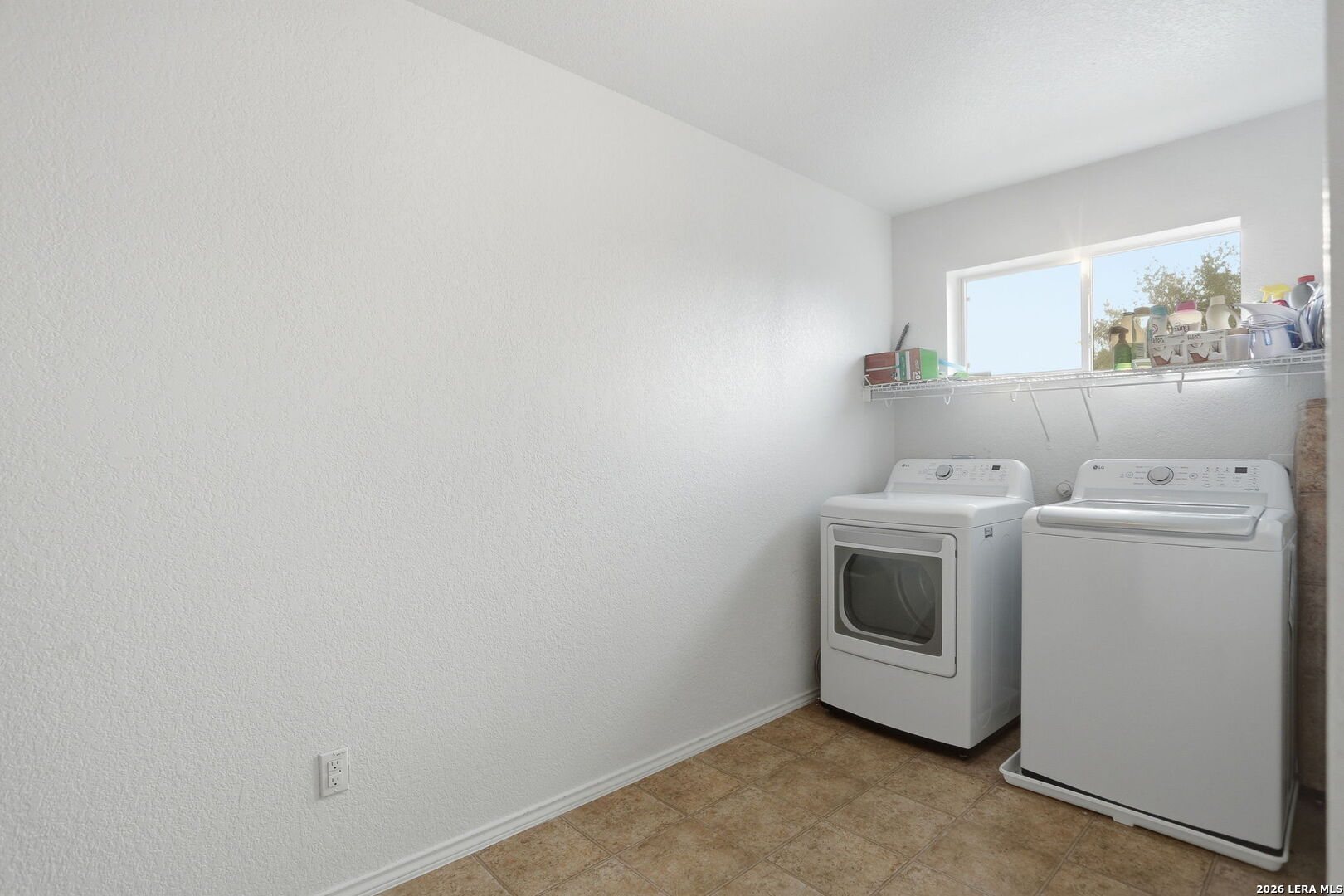 8111 Silver Grove San Antonio TX 78254