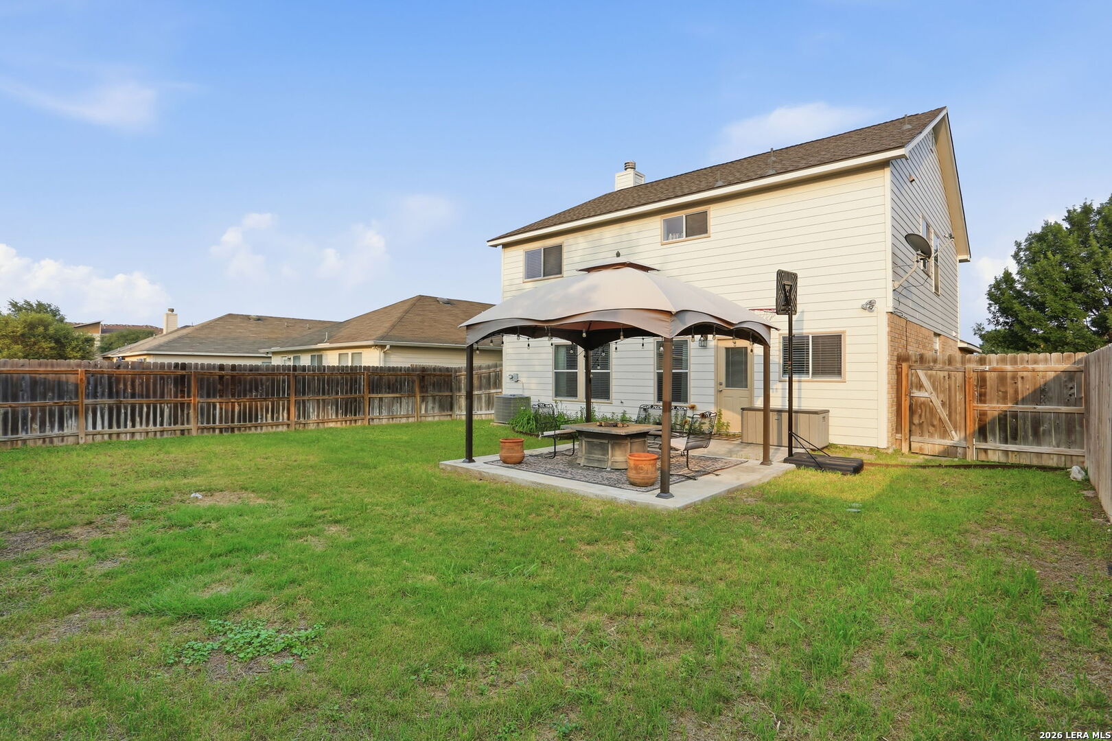 8111 Silver Grove San Antonio TX 78254