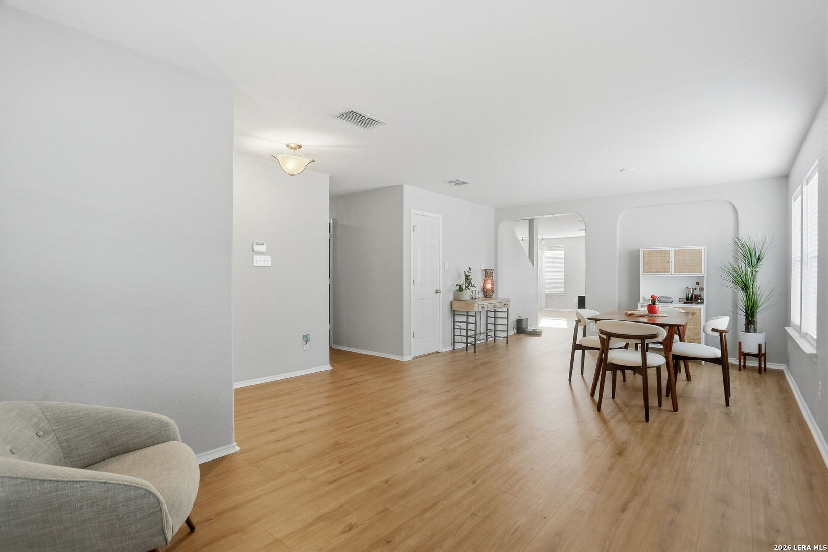 8111 Silver Grove San Antonio TX 78254