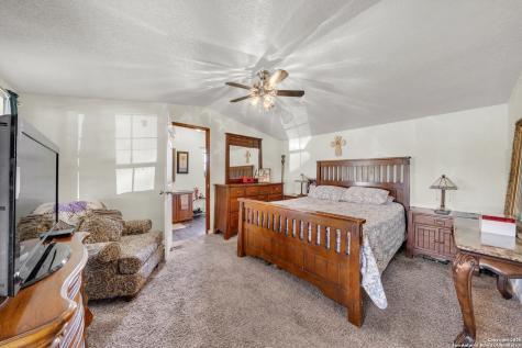 11791 Kinney Road Atascosa TX 78002
