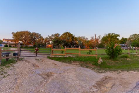 4032 Cypress Creek Road Comfort TX 78013