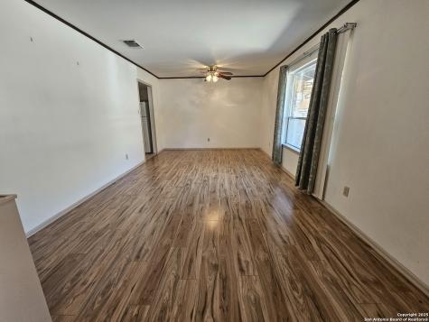 5522 Newcome Drive San Antonio TX 78240