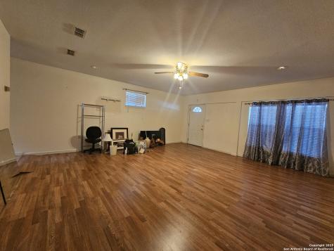 5522 Newcome Drive San Antonio TX 78240